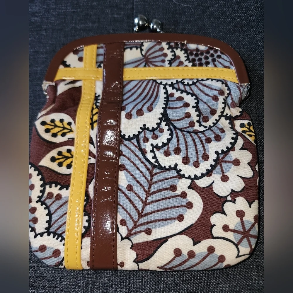 Preowned Vera Bradley Blooms‎ slate kisslock clutch